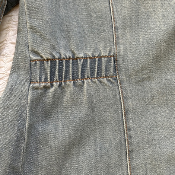 Vintage Gap denim jacket - Picture 5 of 9